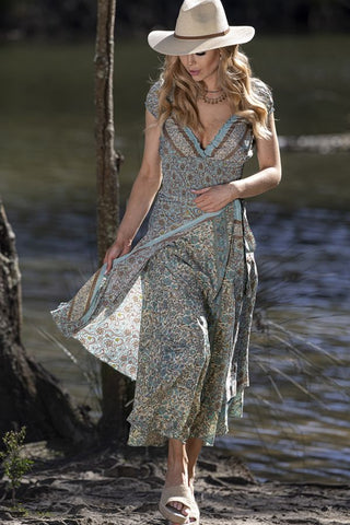 Brave + True - Daphne Dress | Latte