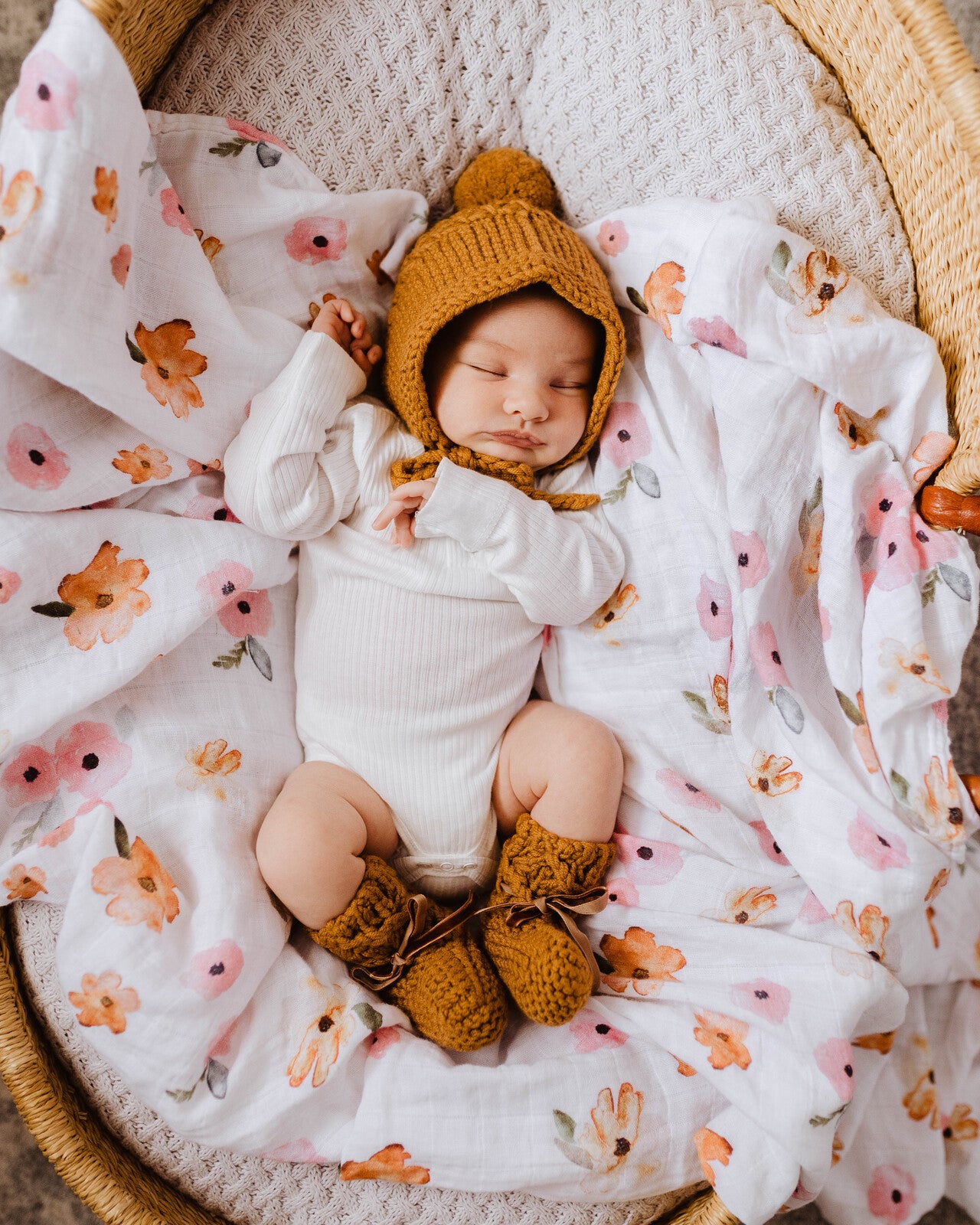 SNUGGLE HUNNY BONNET & BOOTIES SET - BRONZE