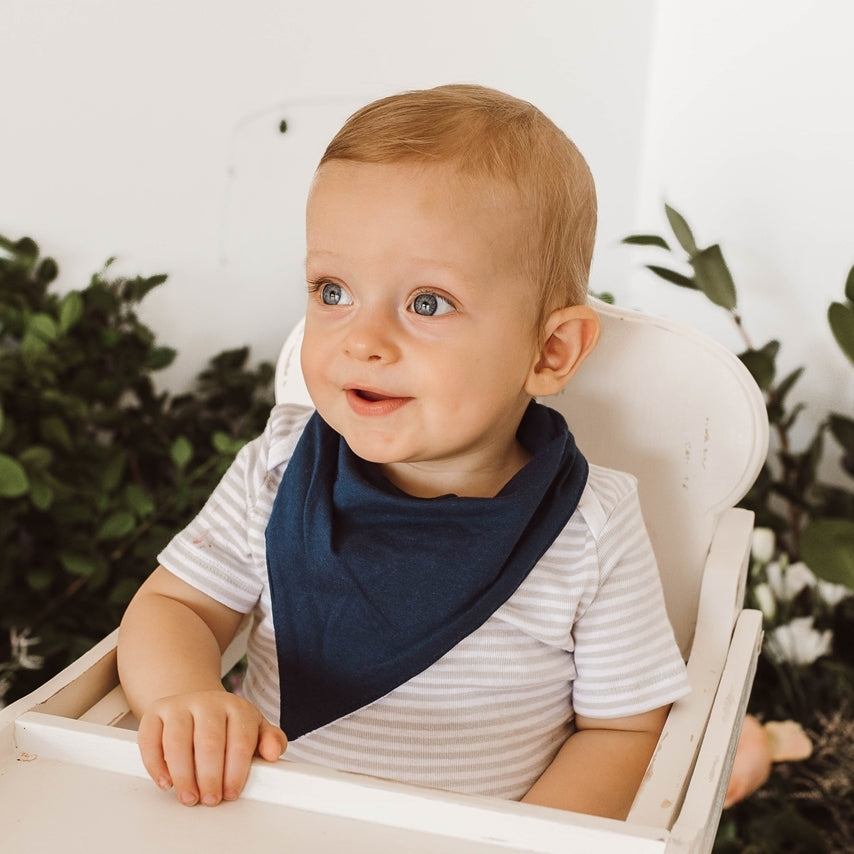 SNUGGLE HUNNY NAVY DRIBBLE BIB