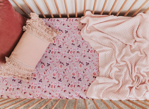 SNUGGLE HUNNY BLOSSOM | Fitted Cot Sheet