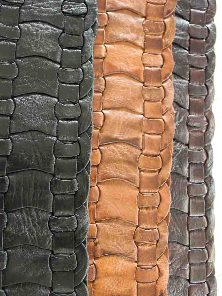 Armadillo wide leather belt